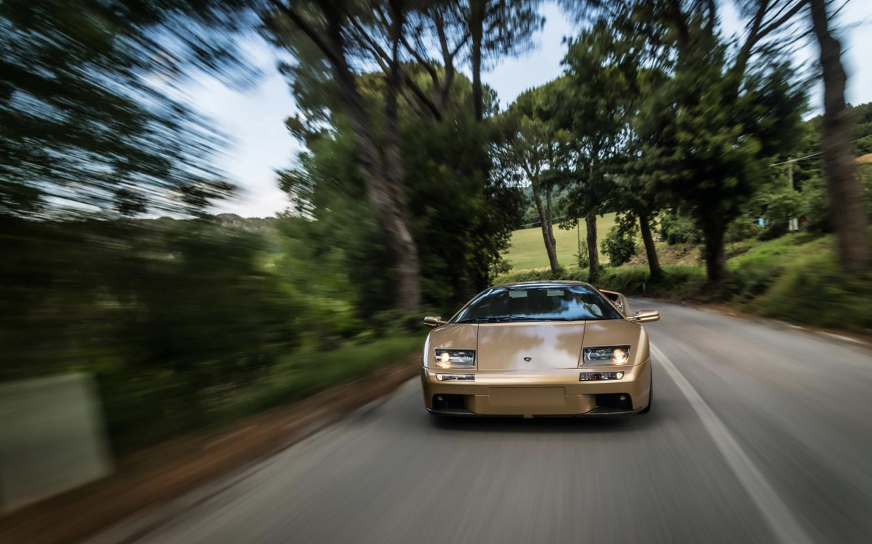 Lamborghini Diablo celebra su 30 cumpleaños.